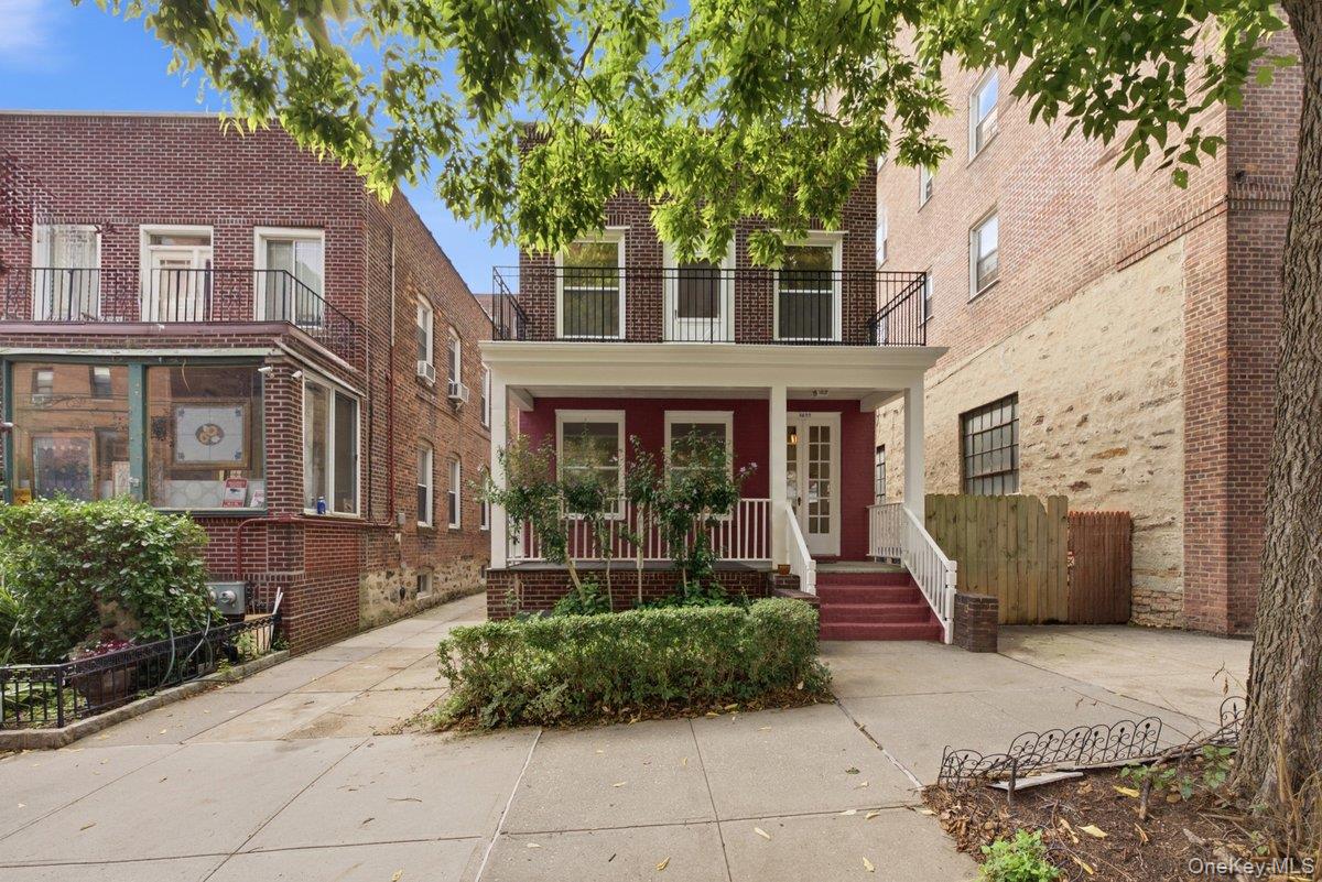 3633 Greystone Avenue Property Photo 1