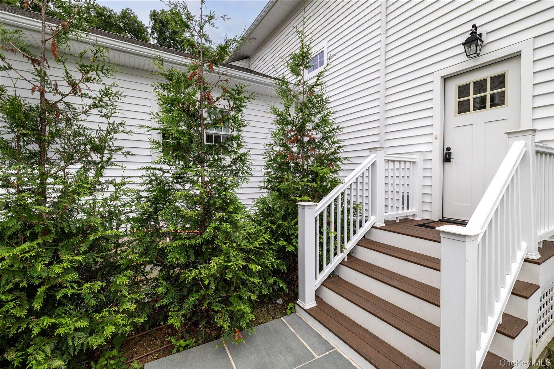 42 Woodland Avenue Upper Property Photo 2