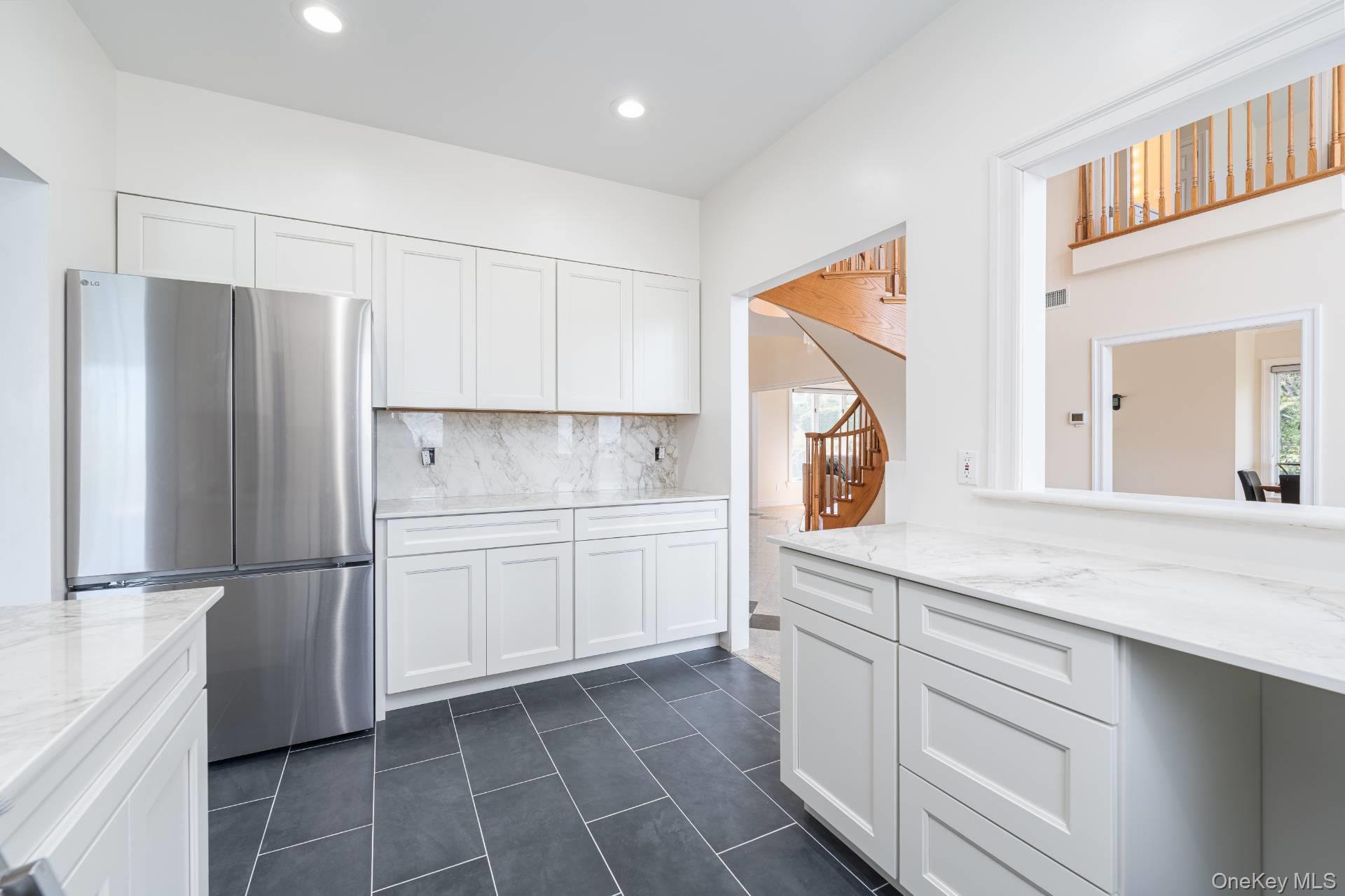 16125 Soundview Avenue Property Photo 11