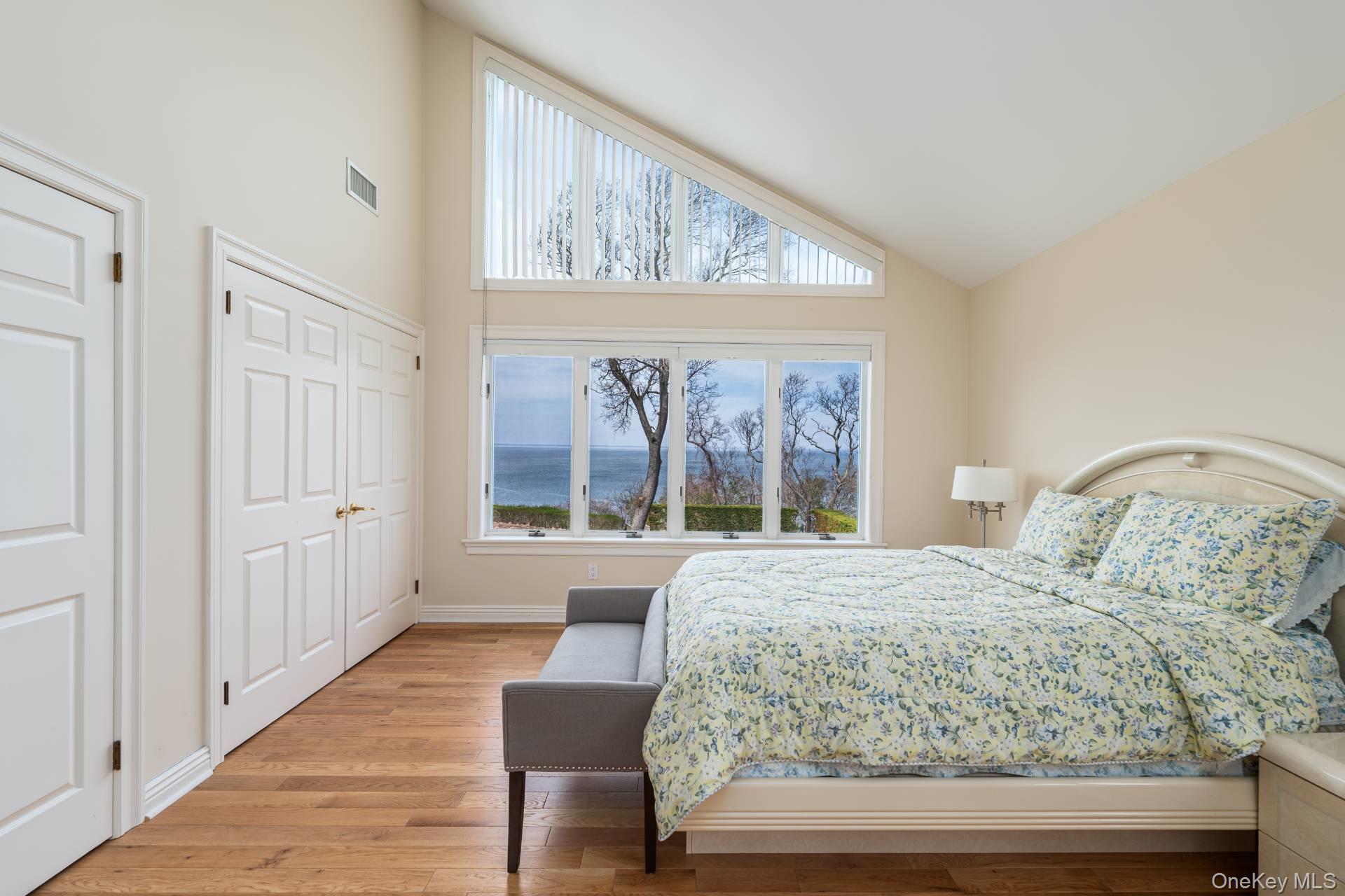16125 Soundview Avenue Property Photo 19