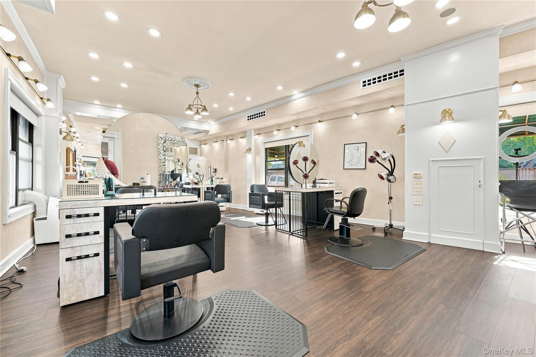 180 Broadway Property Photo 15