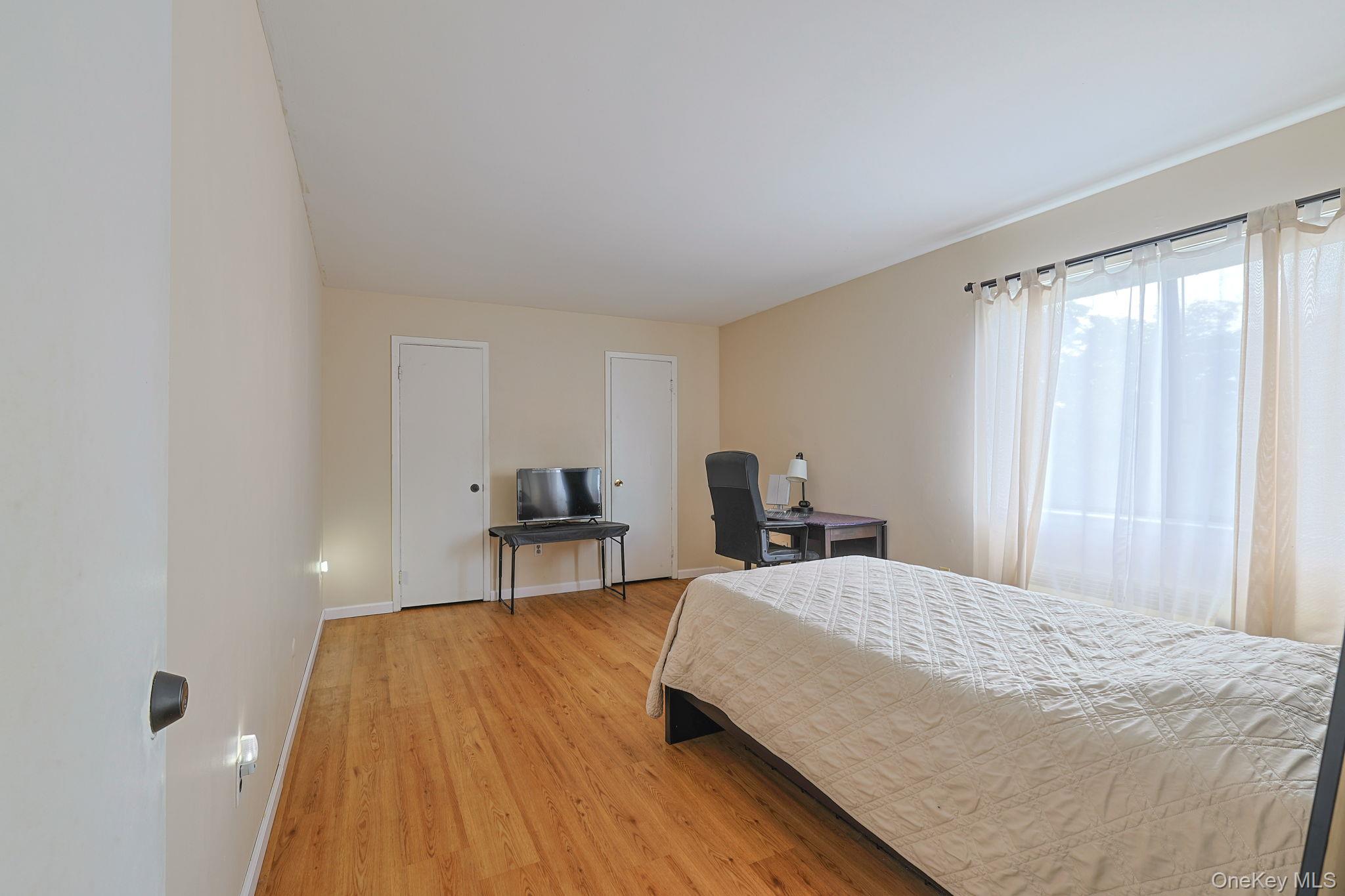 25 Village Park Drive 2f Property Photo 6