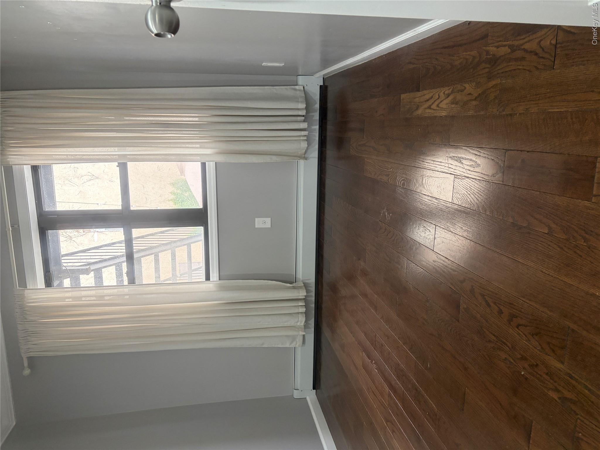 1932 21st Drive Property Photo 9