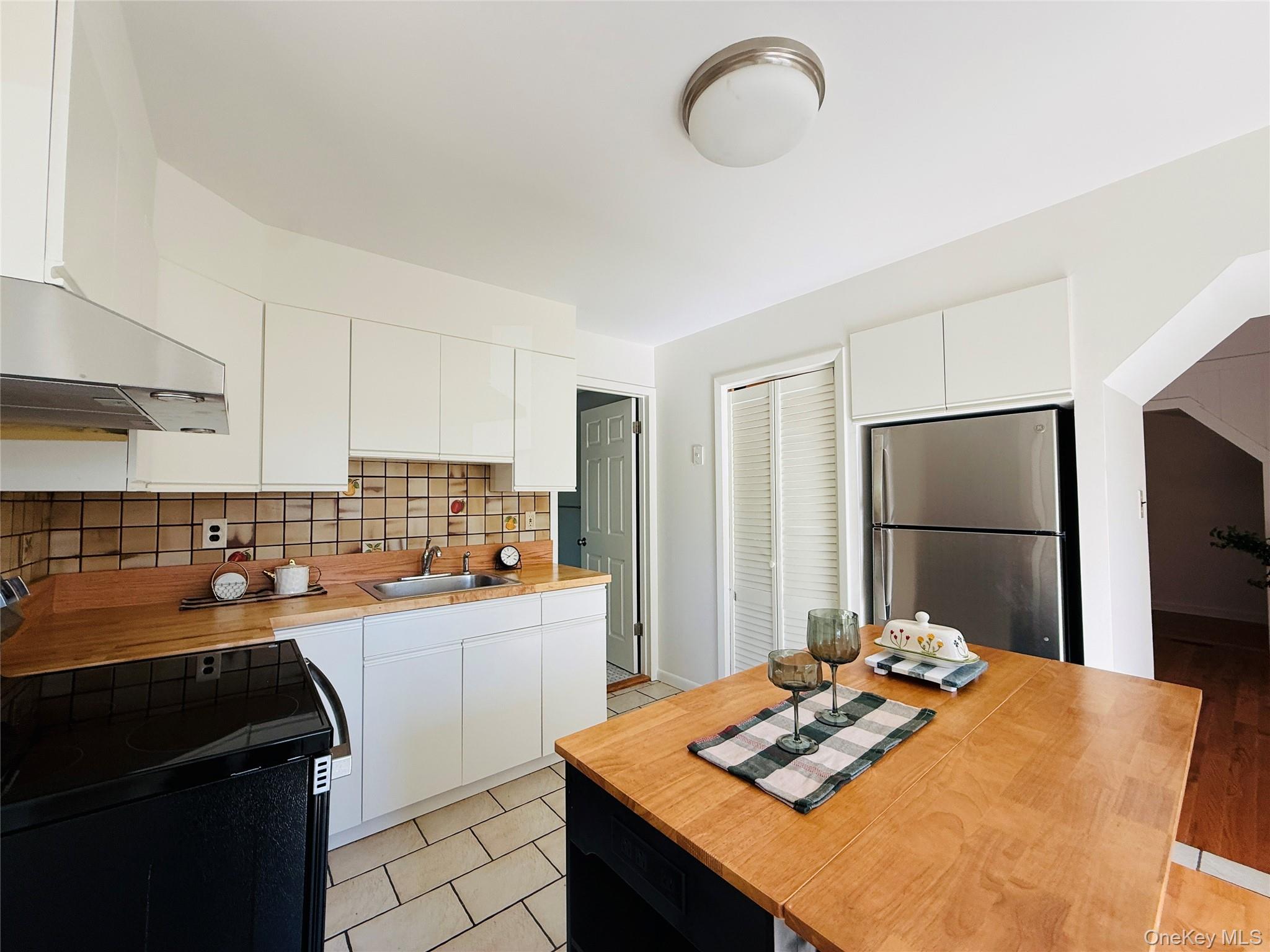 17 Mary Avenue Property Photo 36