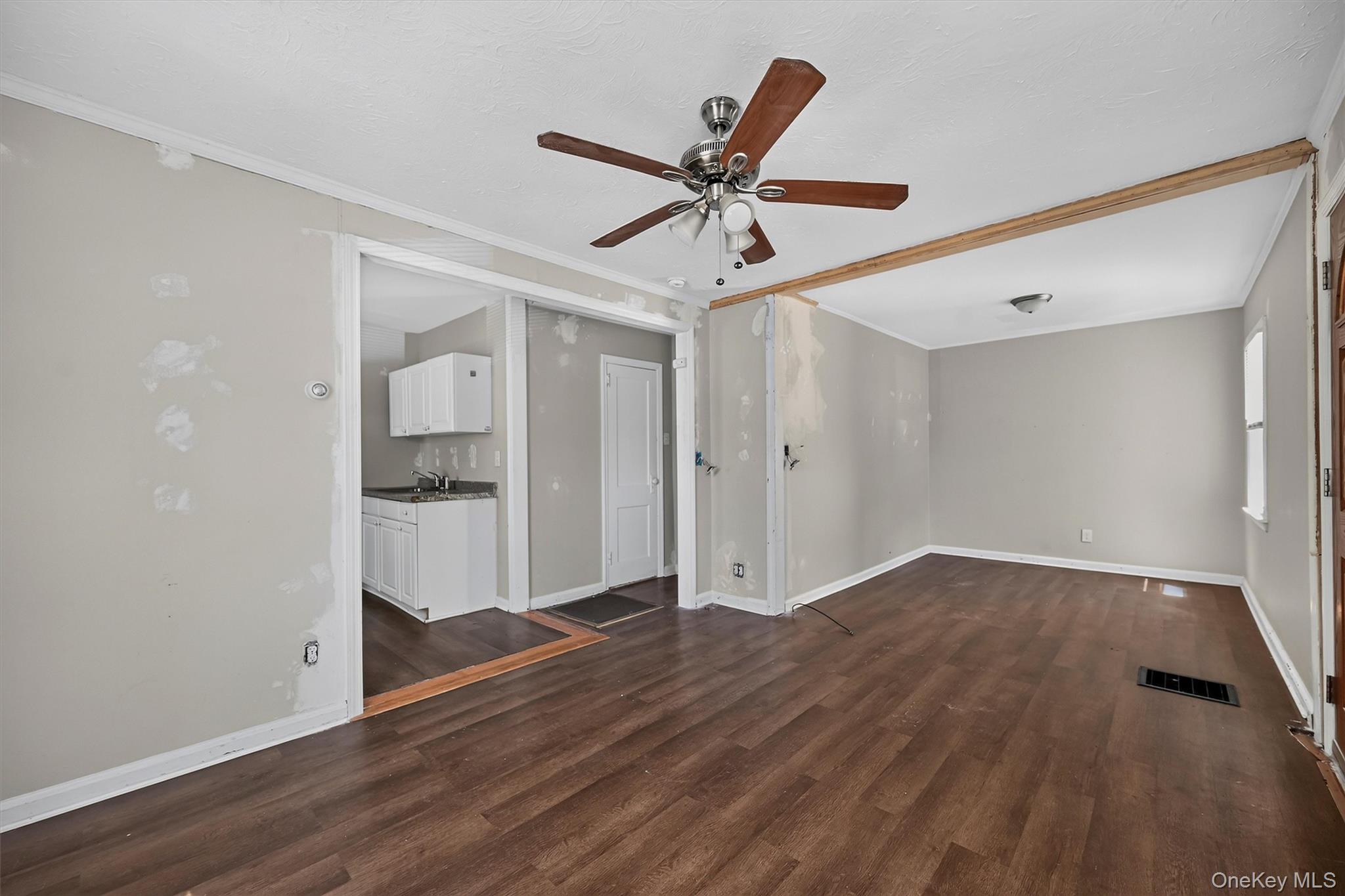 83 Center Street Property Photo 11