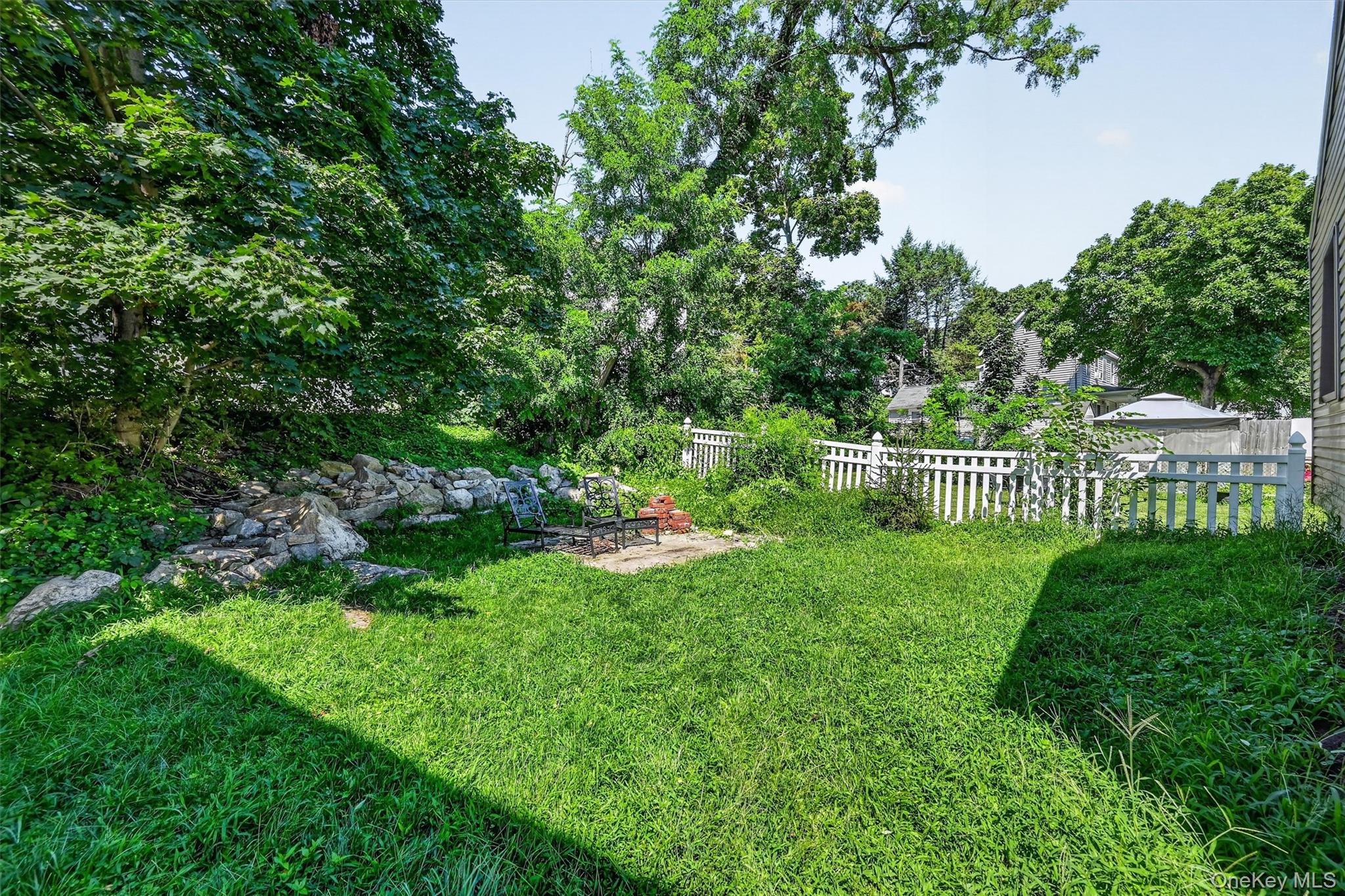 83 Center Street Property Photo 30