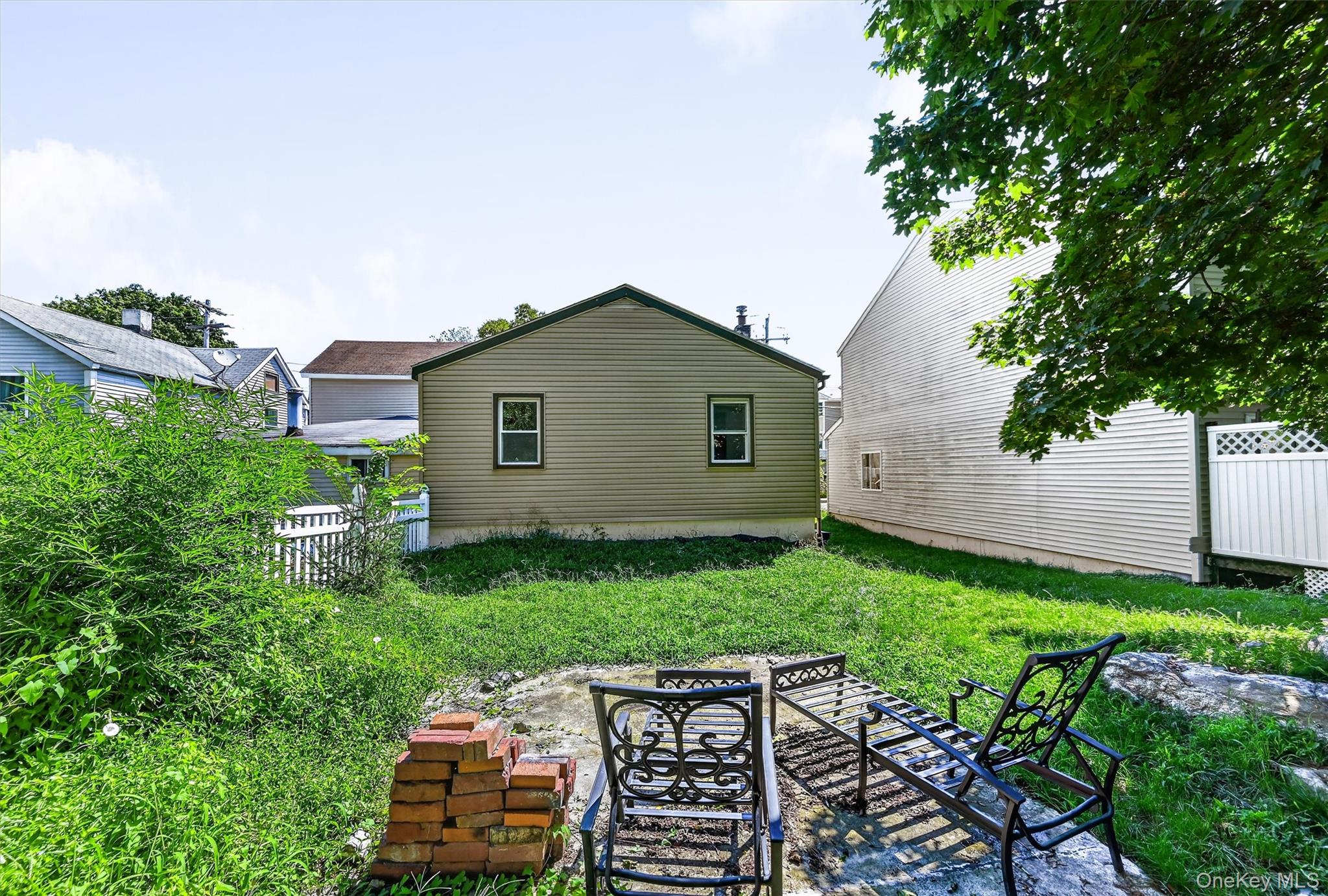 83 Center Street Property Photo 31