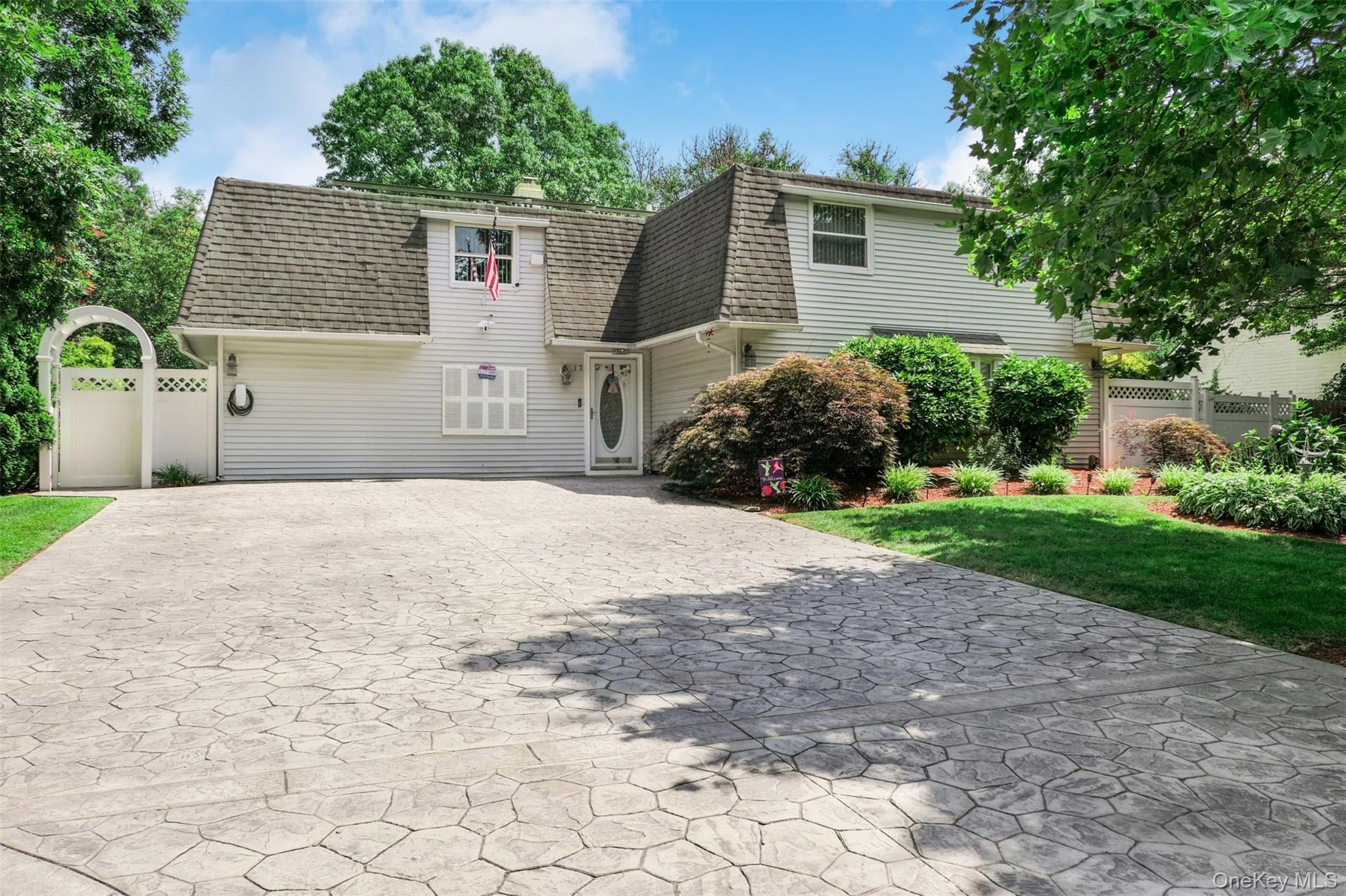 17 Sundial Lane Property Photo 1