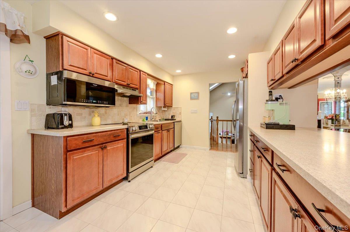 694 Pease Lane Property Photo 14