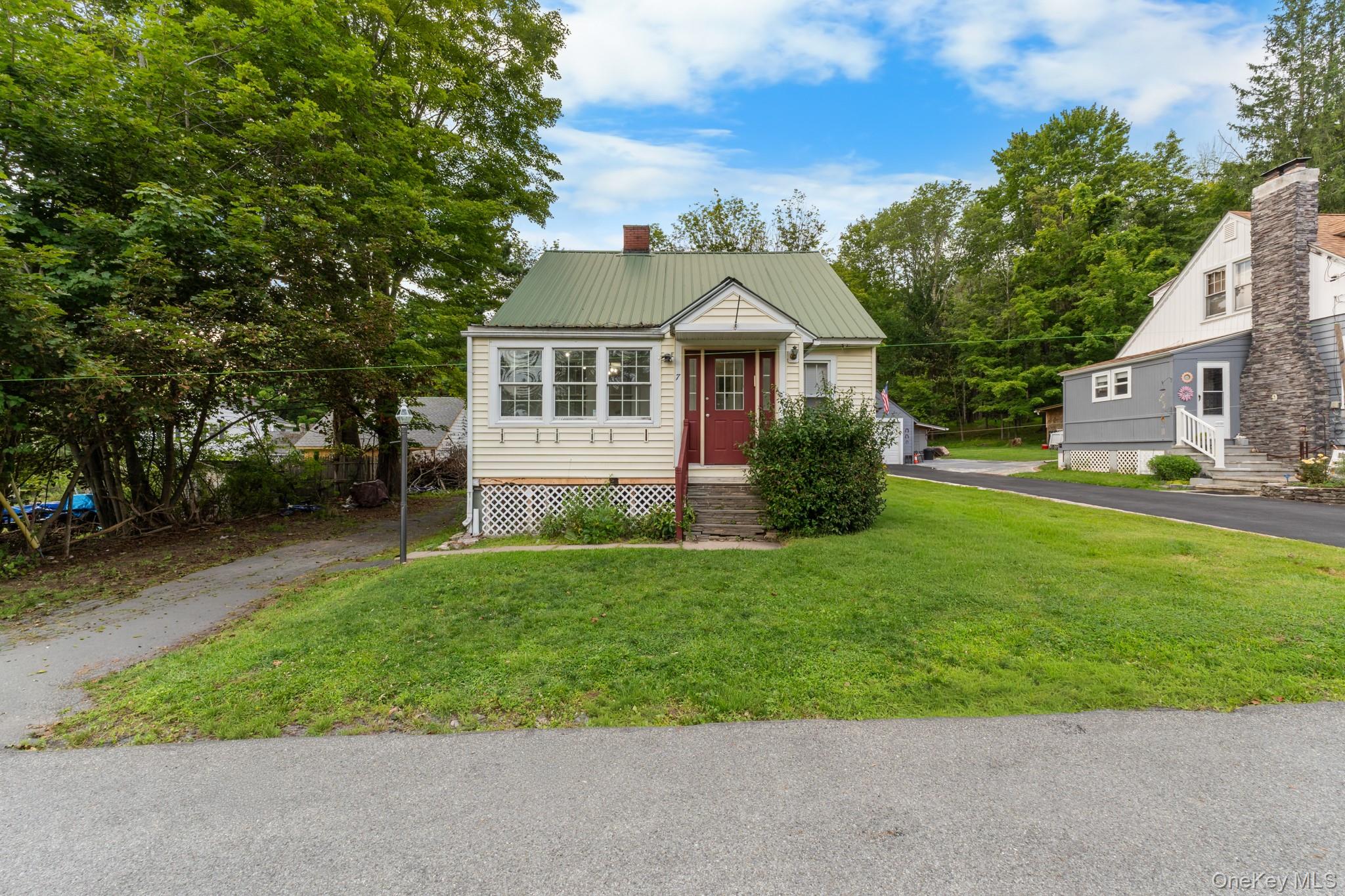 7 Jones Terrace Property Photo 2