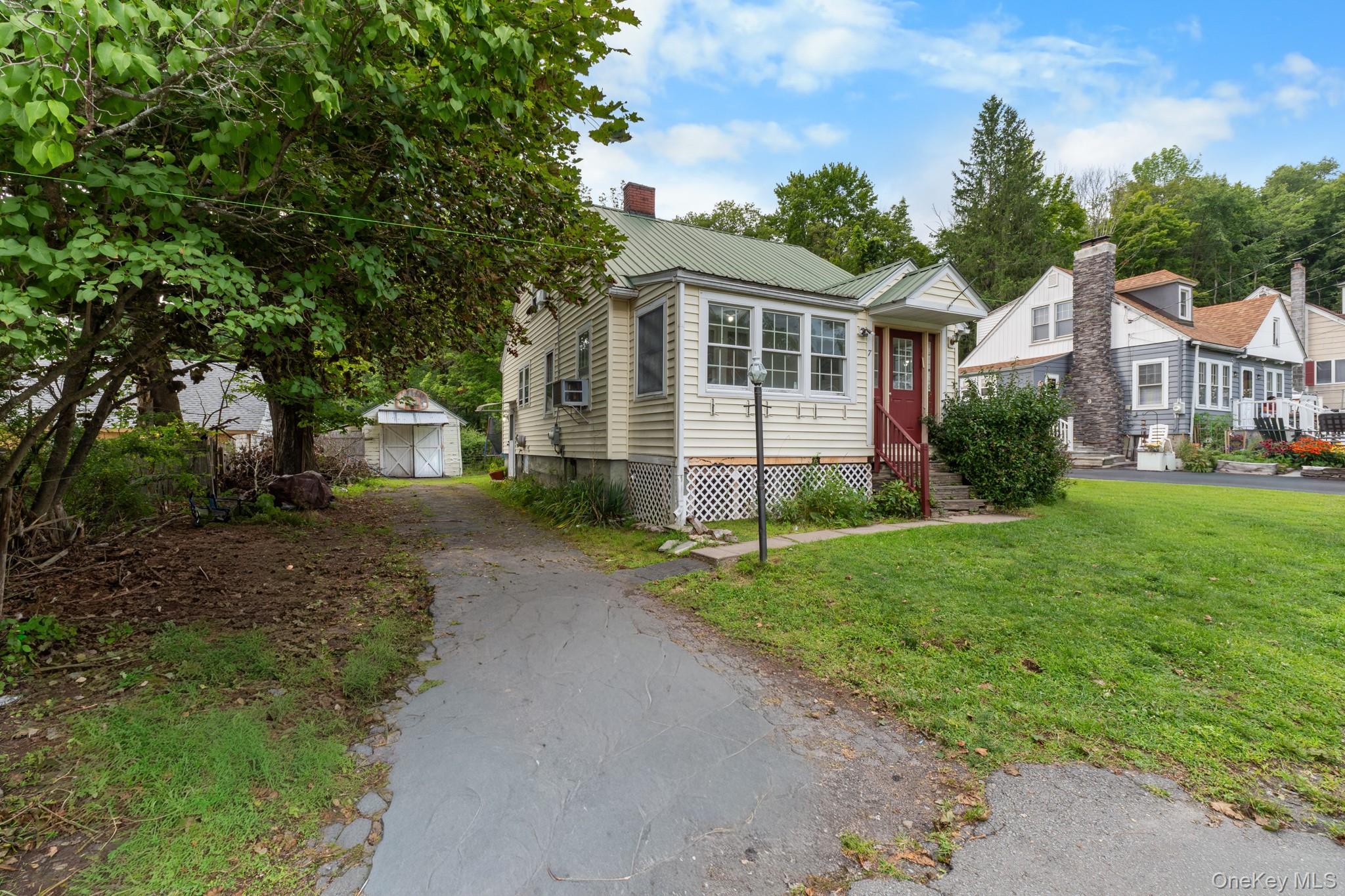 7 Jones Terrace Property Photo 3