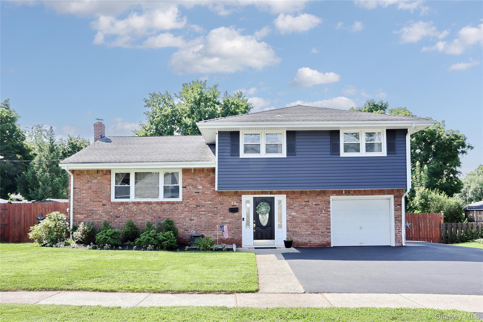 11 Crestwood Drive Property Photo 1