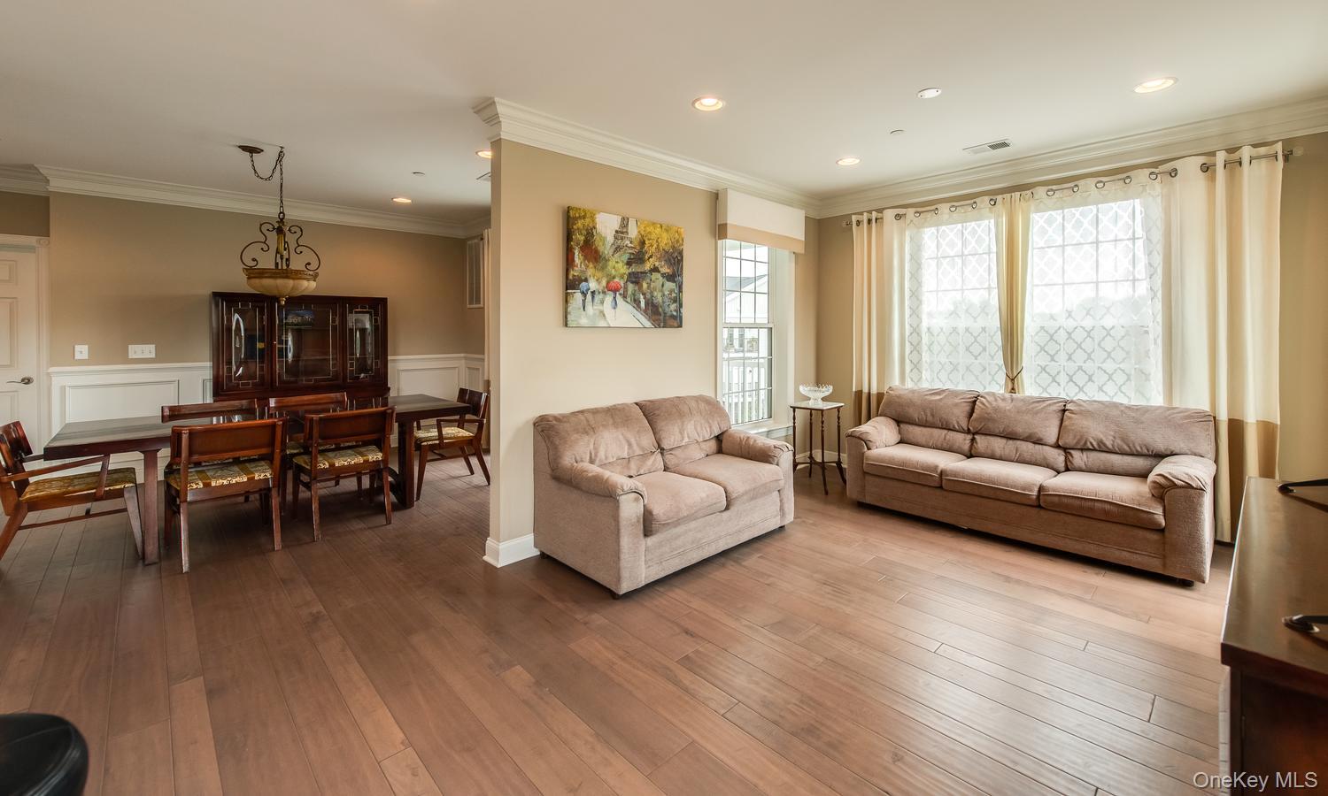 734 Regency Drive Property Photo 13