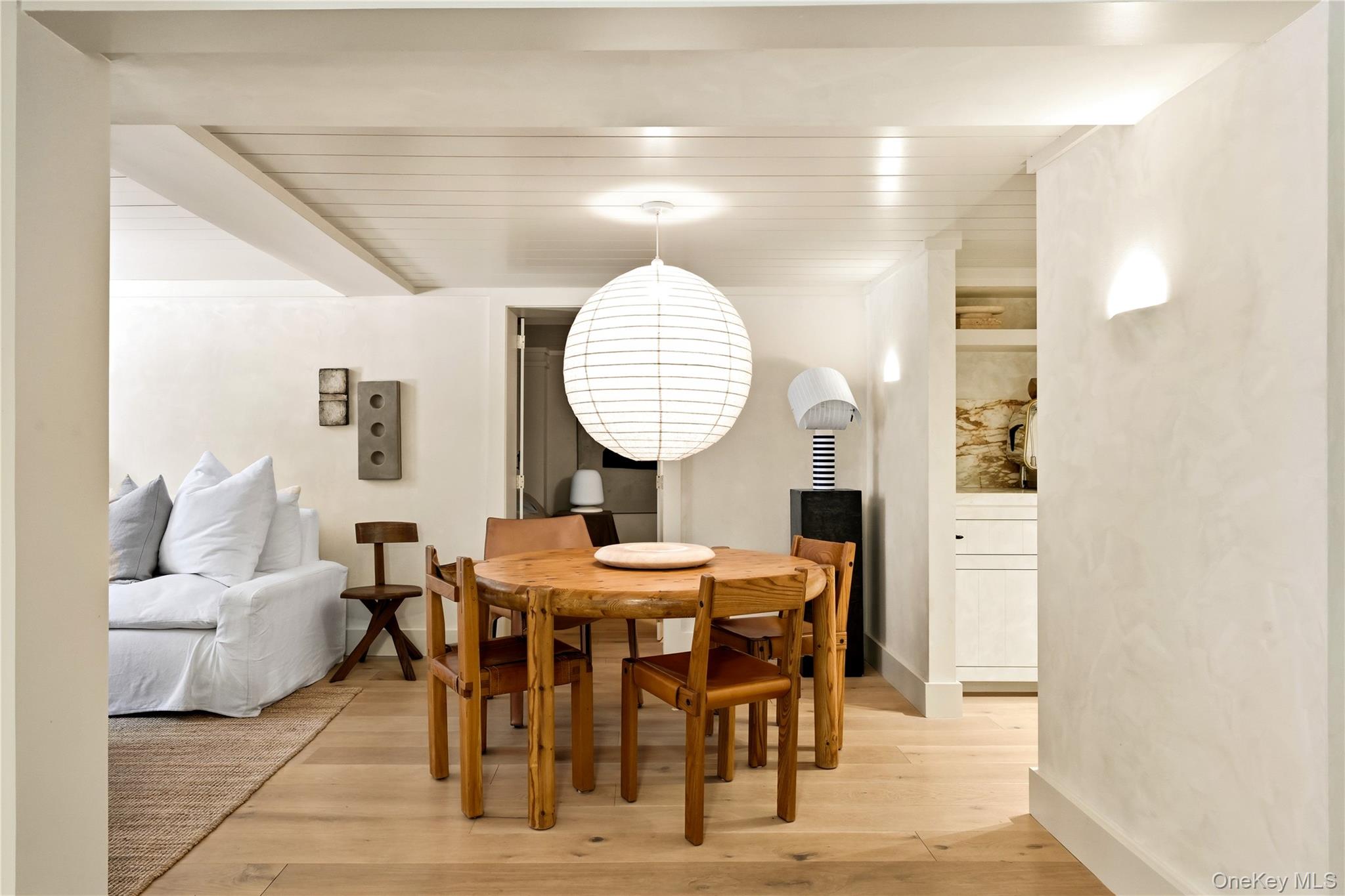 1040318 Property Photo 8