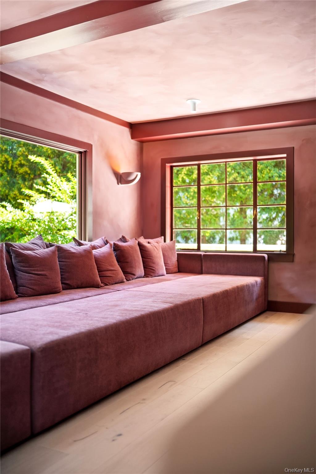 1040318 Property Photo 14
