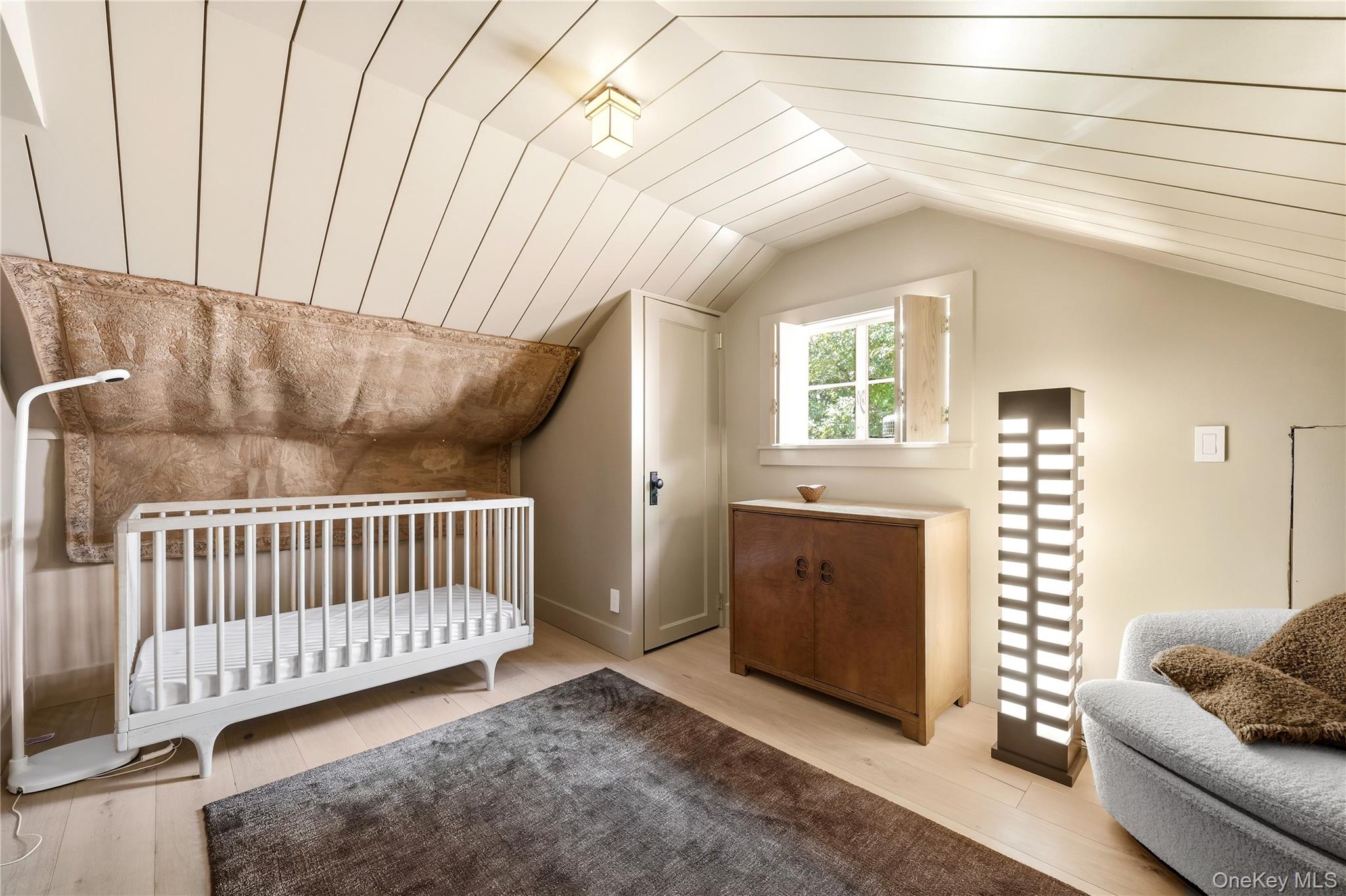 1040318 Property Photo 18