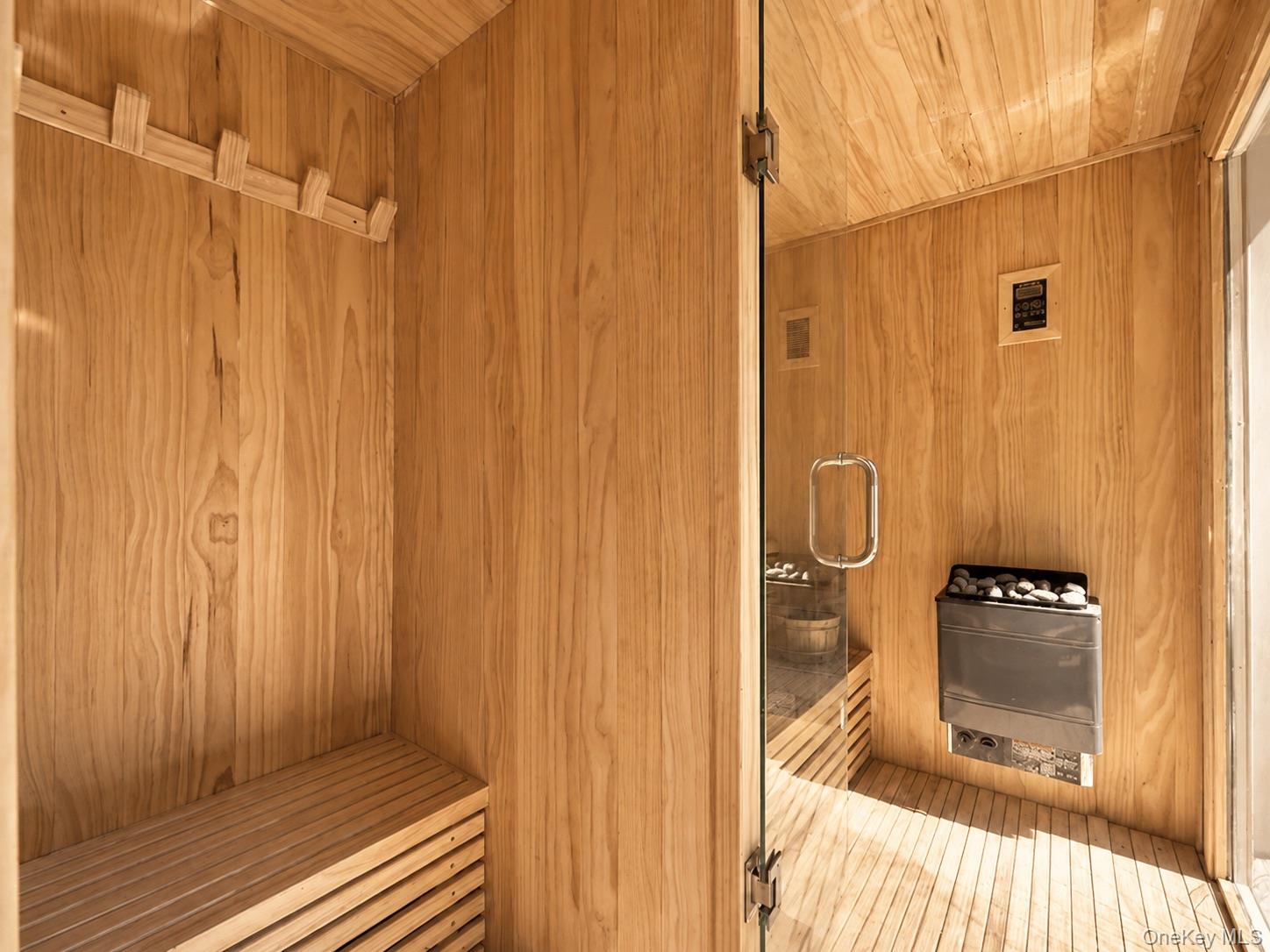 1040318 Property Photo 21