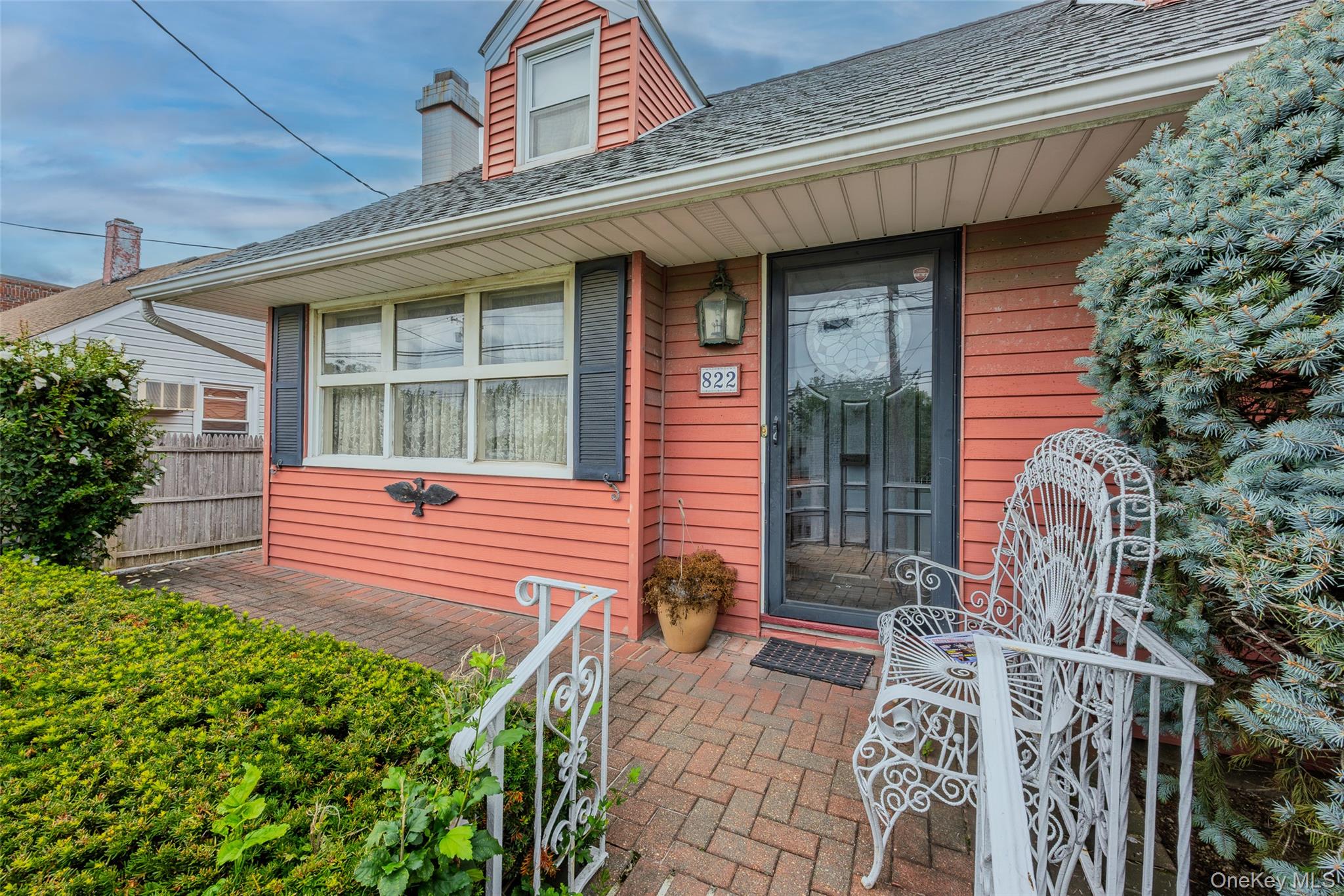 822 Peninsula Boulevard Property Photo 4