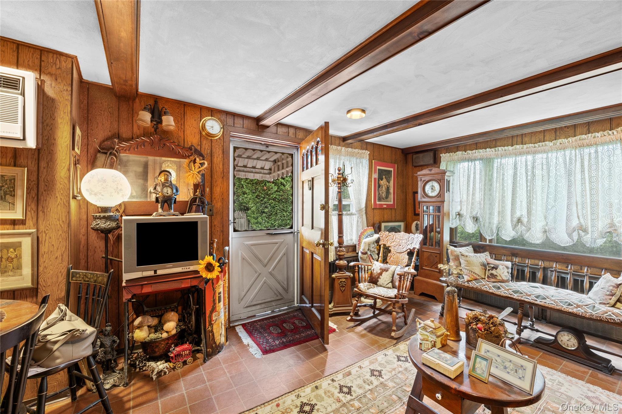822 Peninsula Boulevard Property Photo 14