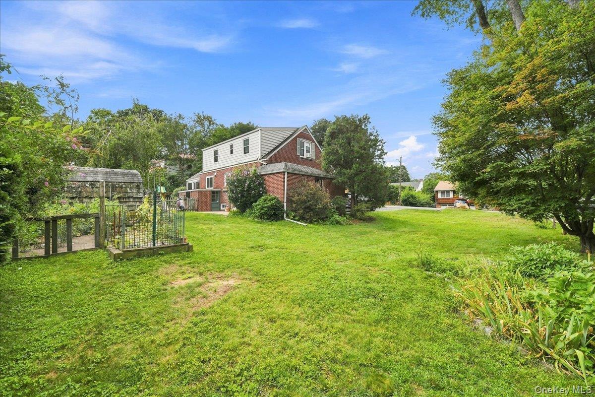 332 Kelly Street Property Photo 25