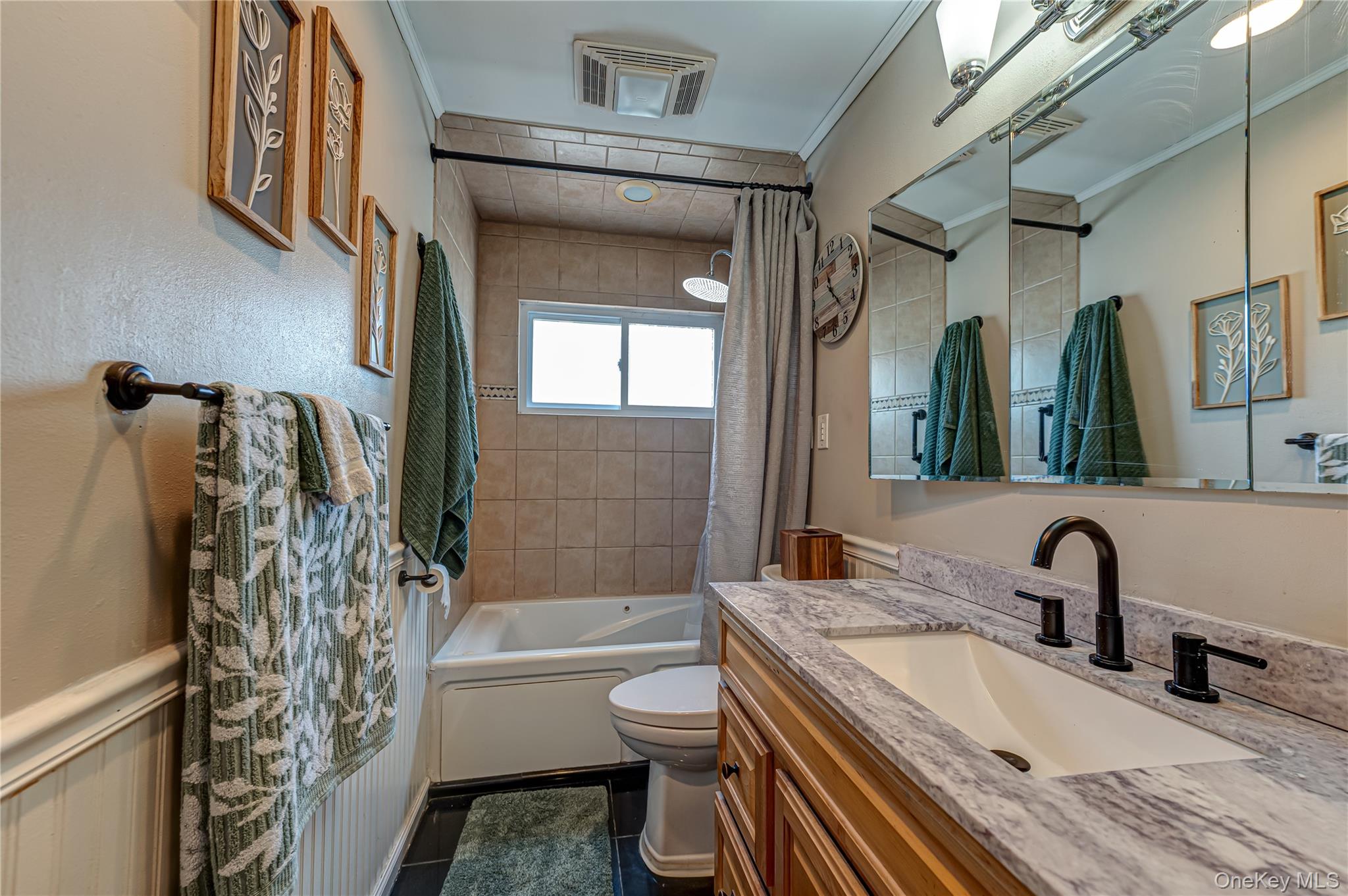 61 Linda Lane Property Photo 11
