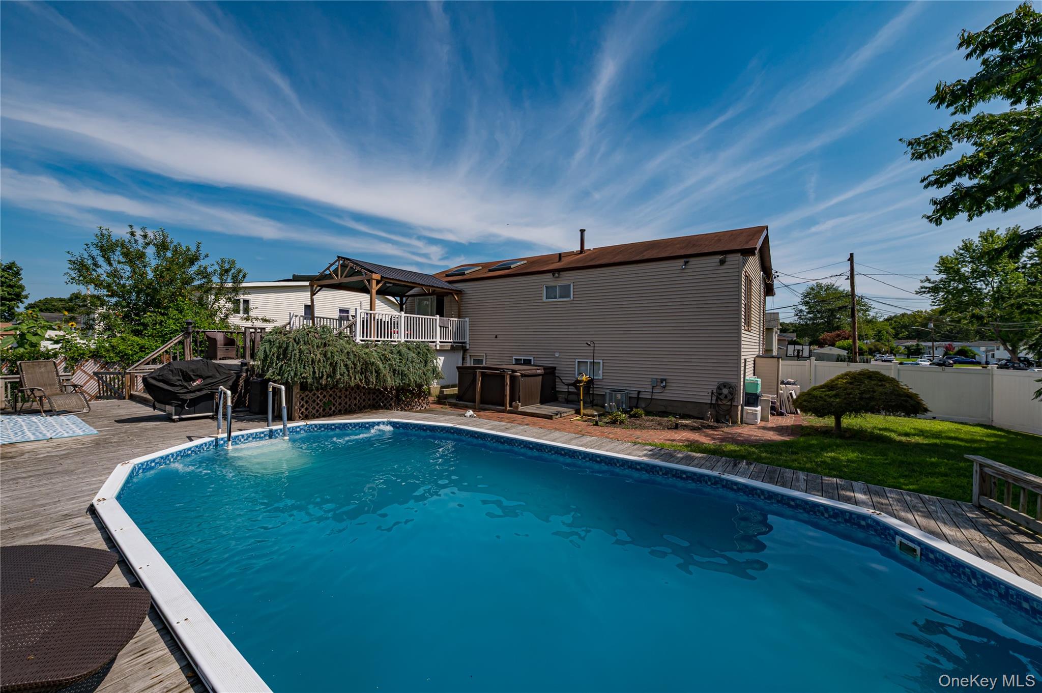 61 Linda Lane Property Photo 24