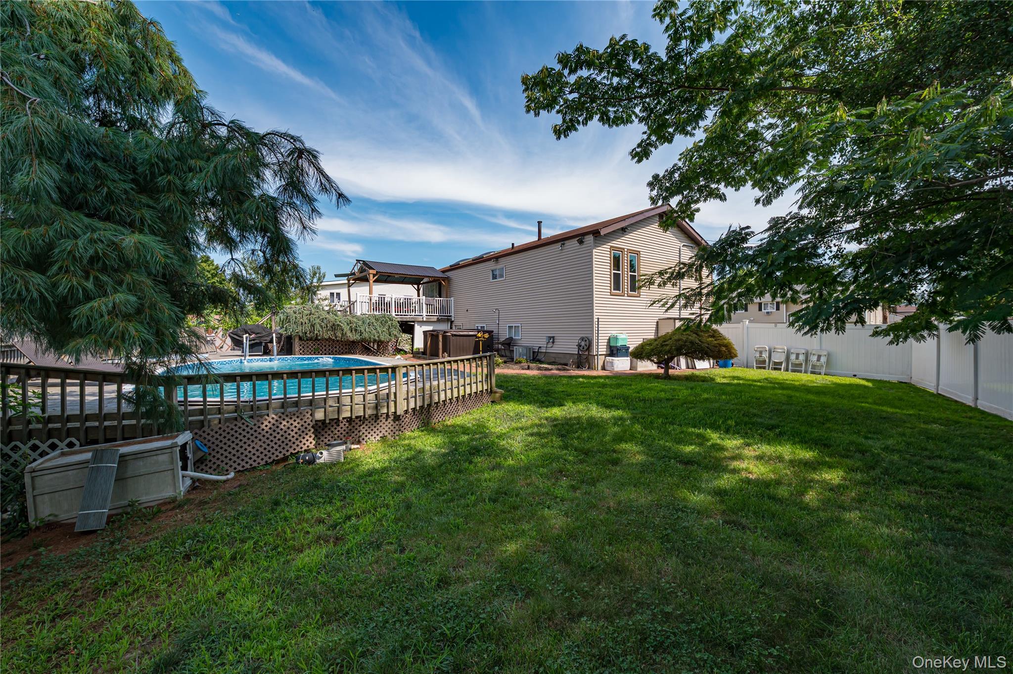 61 Linda Lane Property Photo 29