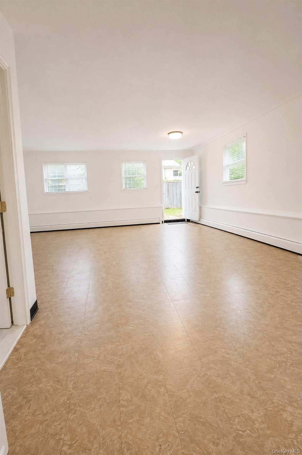 6931 Almeda Avenue Property Photo 5