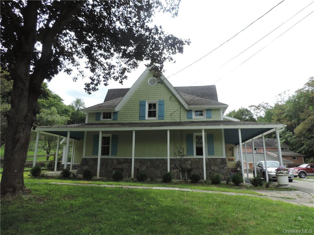 958-964 Hollow Road Property Photo 4