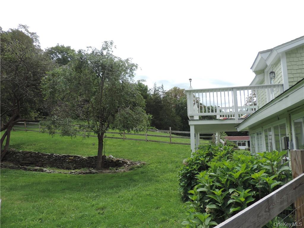 958-964 Hollow Road Property Photo 12