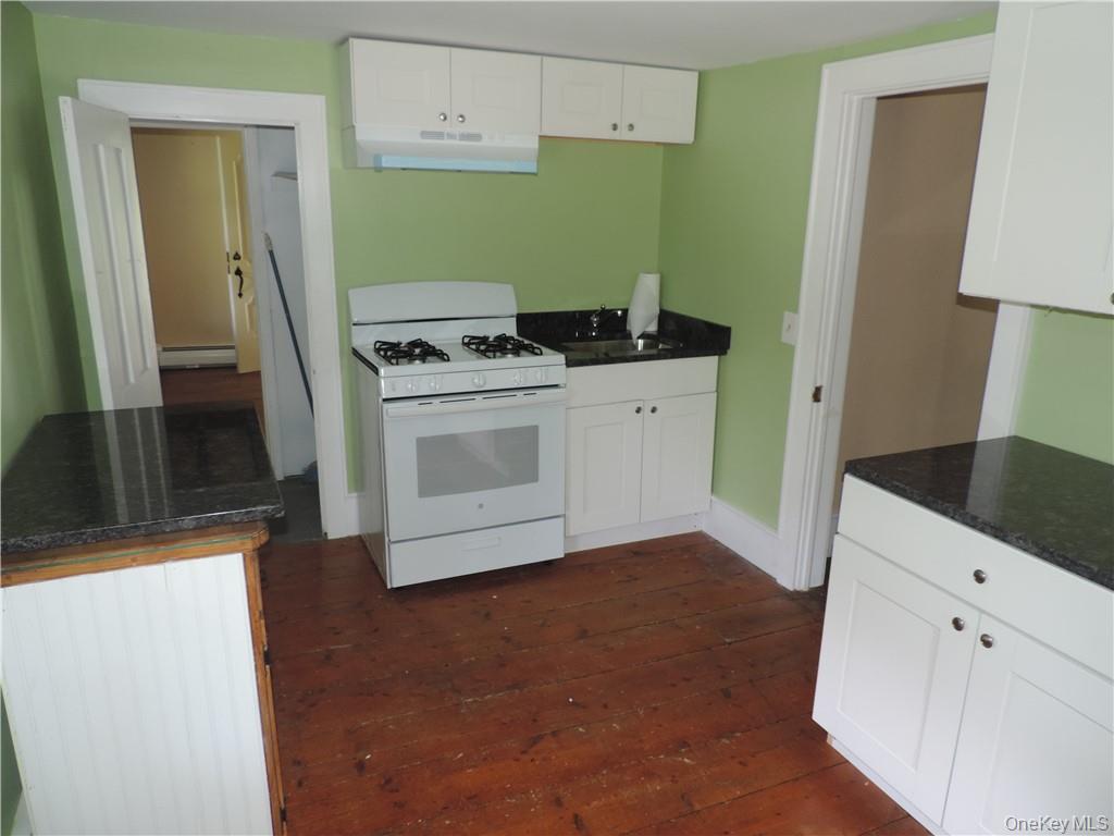 958-964 Hollow Road Property Photo 13
