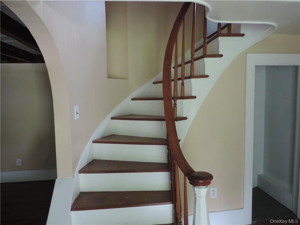 958-964 Hollow Road Property Photo 17