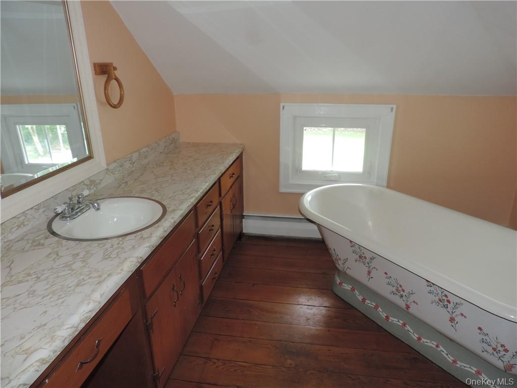 958-964 Hollow Road Property Photo 19