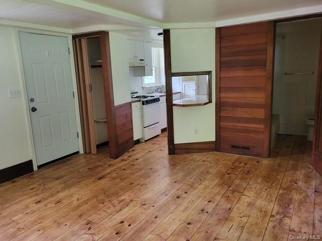 958-964 Hollow Road Property Photo 26