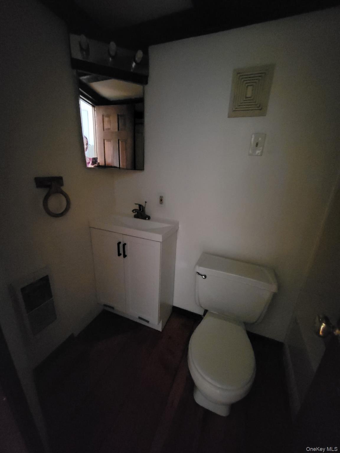 958-964 Hollow Road Property Photo 27