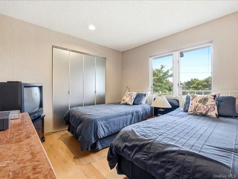 211 Whitewood Drive Property Photo 31