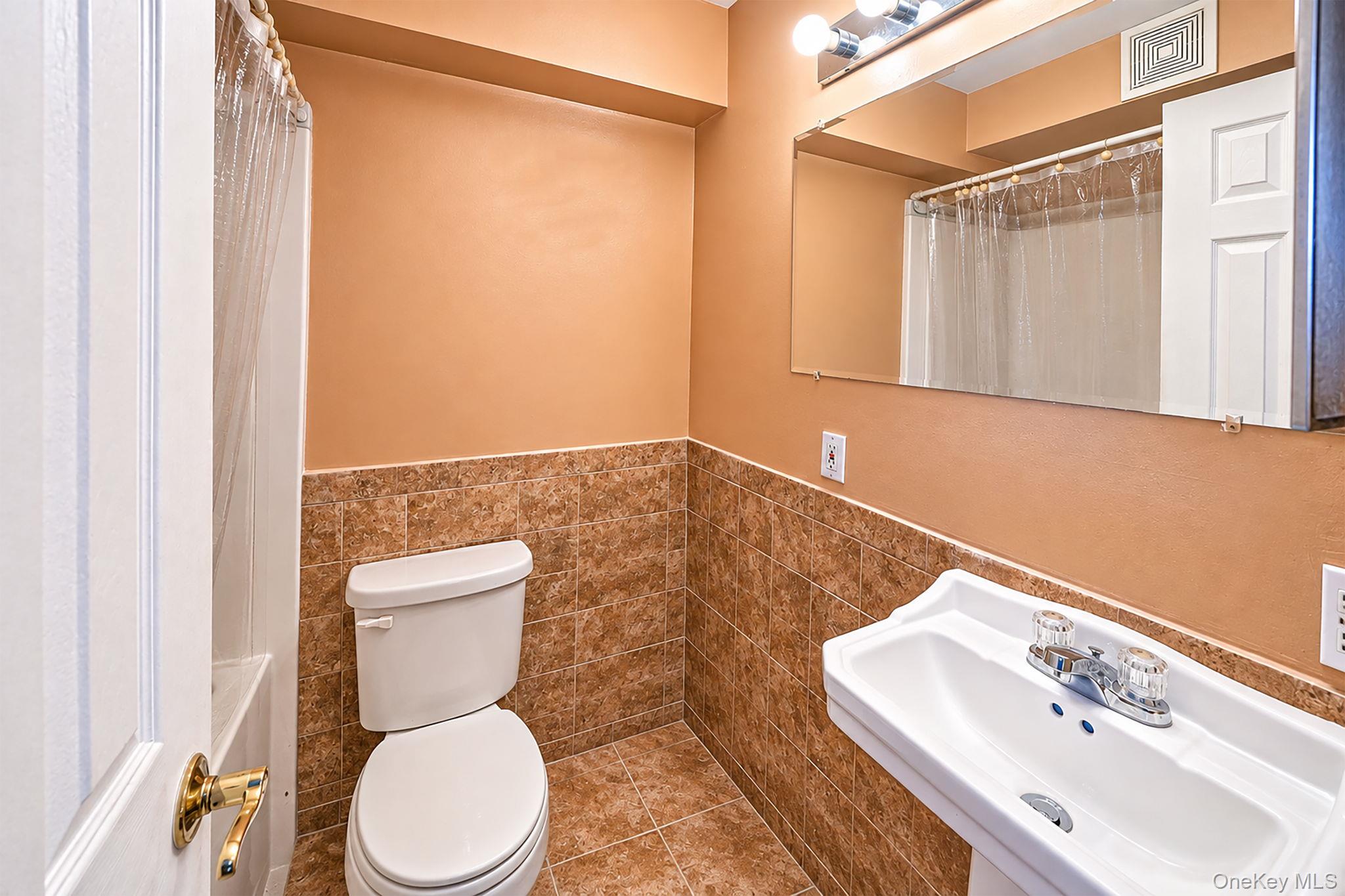 64 Mowbray Avenue Property Photo 31