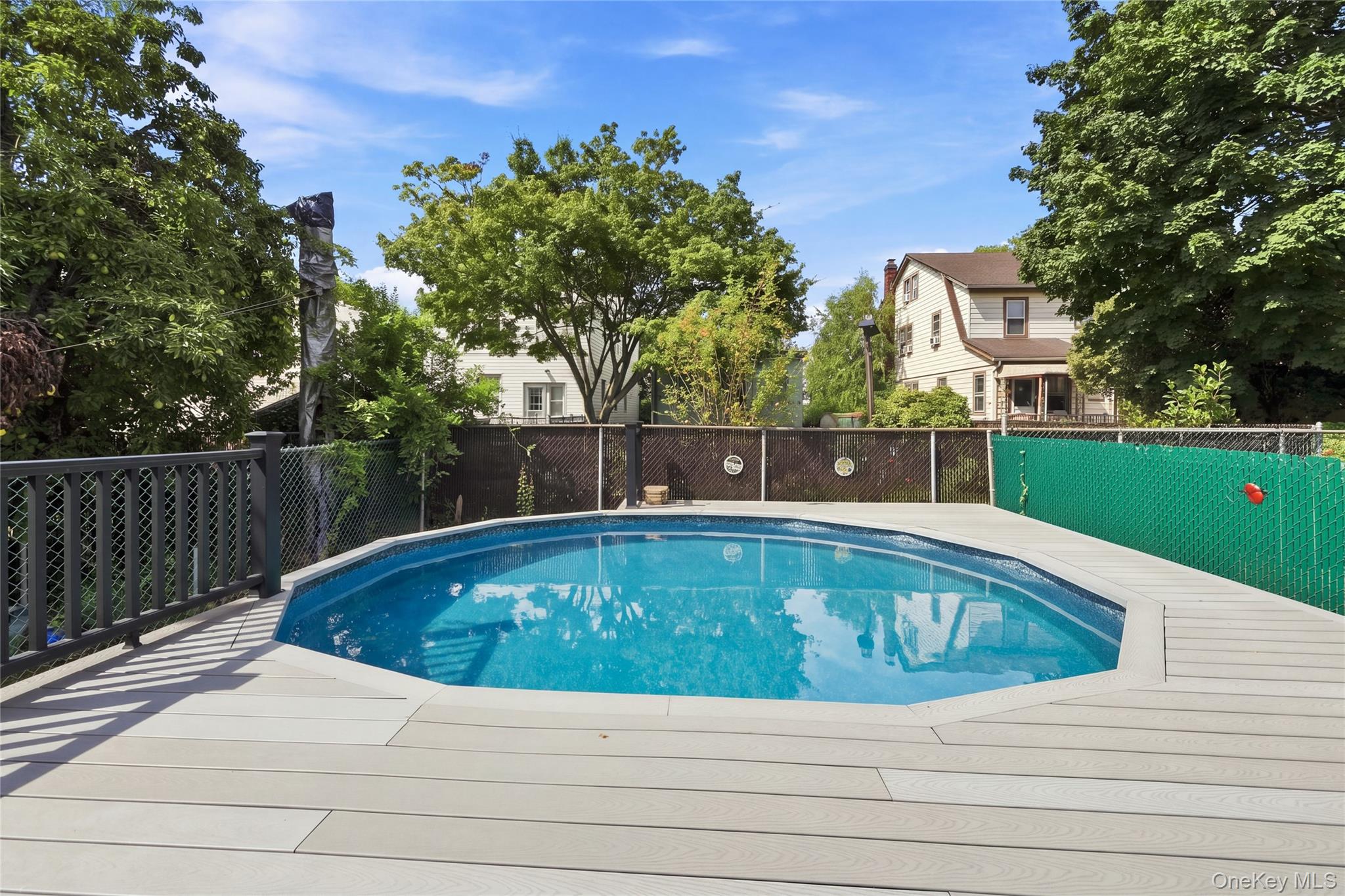 1563 Haight Avenue Property Photo 9