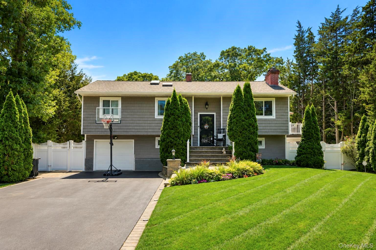 12 Linden Lane Property Photo 2