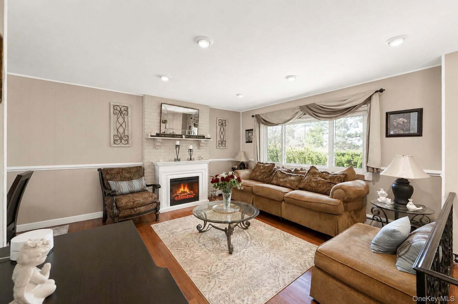 12 Linden Lane Property Photo 4