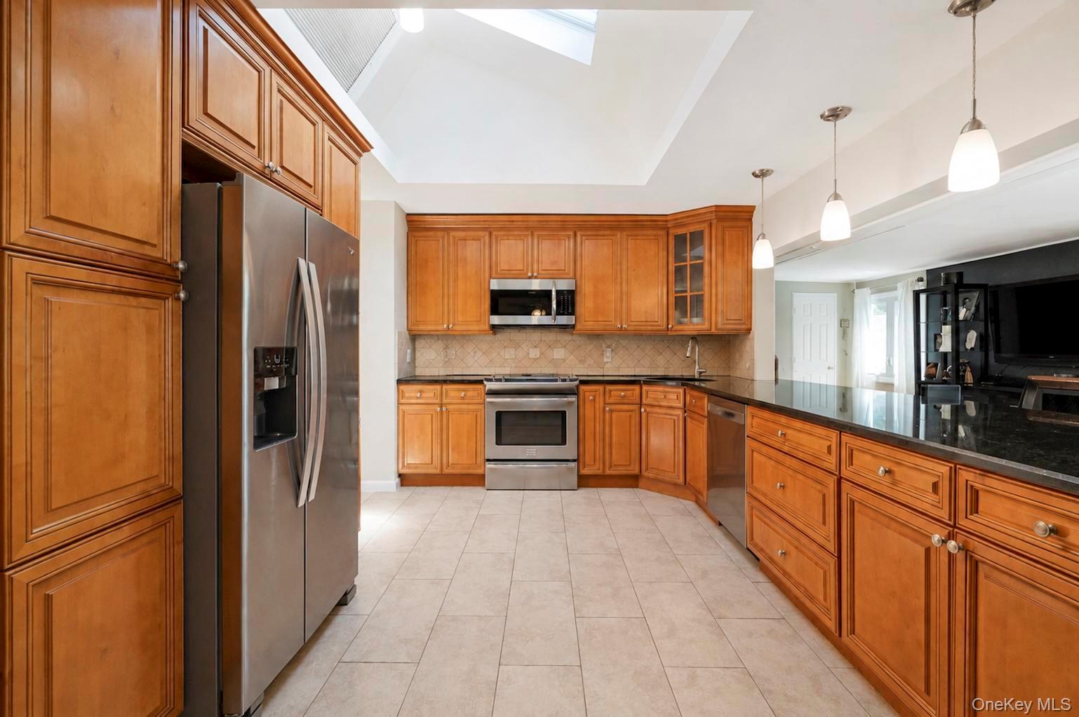 12 Linden Lane Property Photo 10