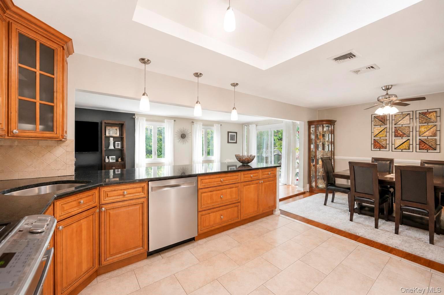 12 Linden Lane Property Photo 13