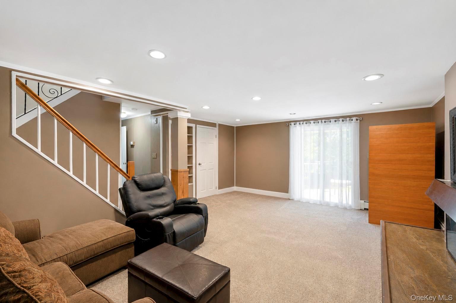 12 Linden Lane Property Photo 28