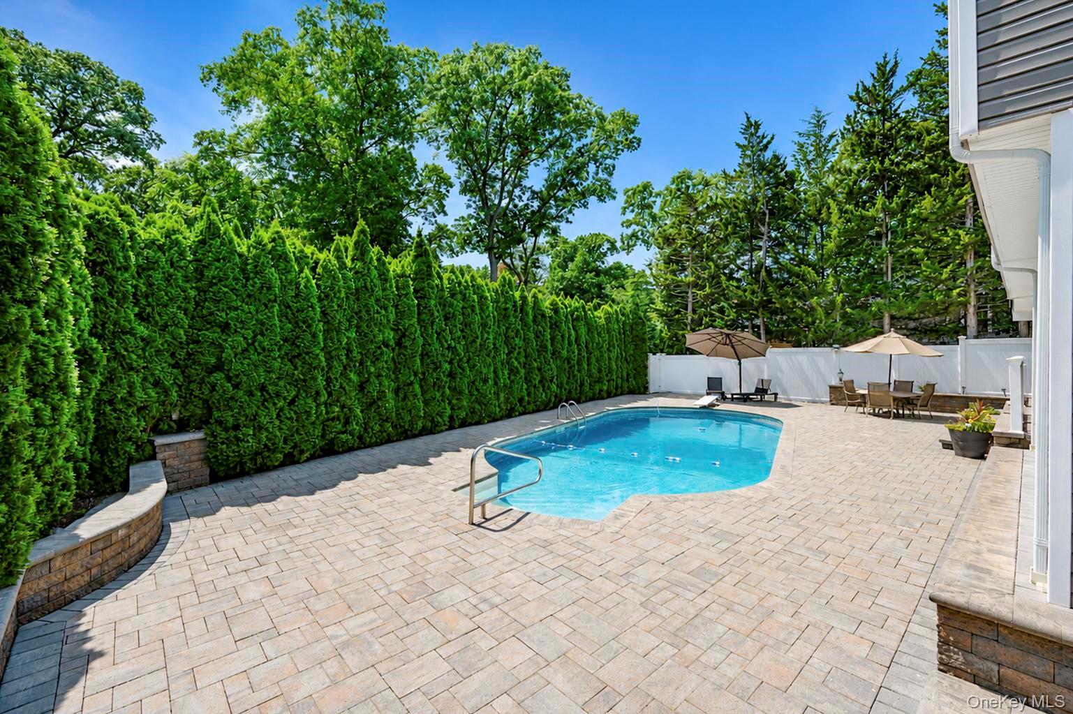 12 Linden Lane Property Photo 32