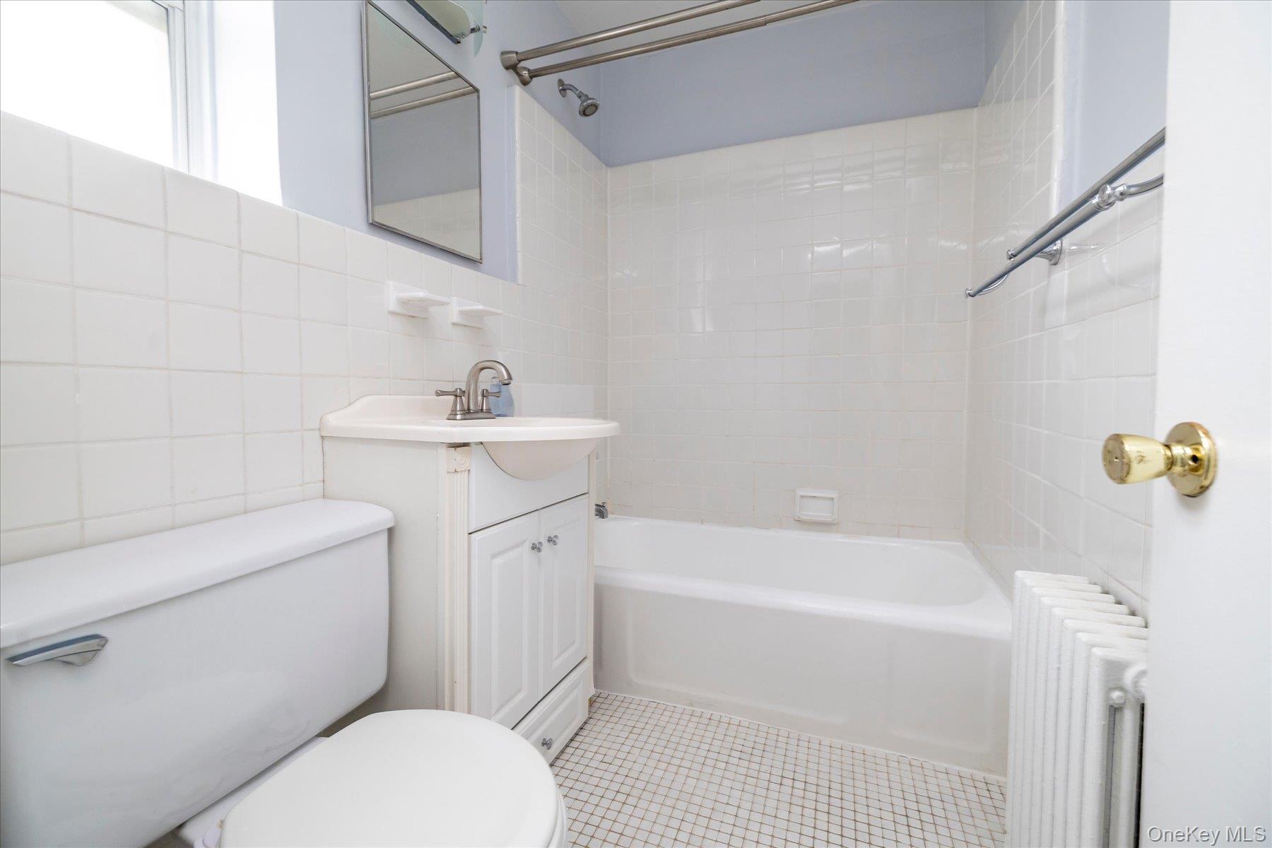 245-41b 77th Crescent 2nd Fl Property Photo 11