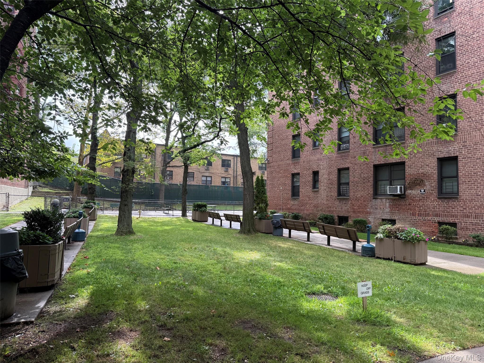 83-85 Woodhaven Boulevard 4f Property Photo 10