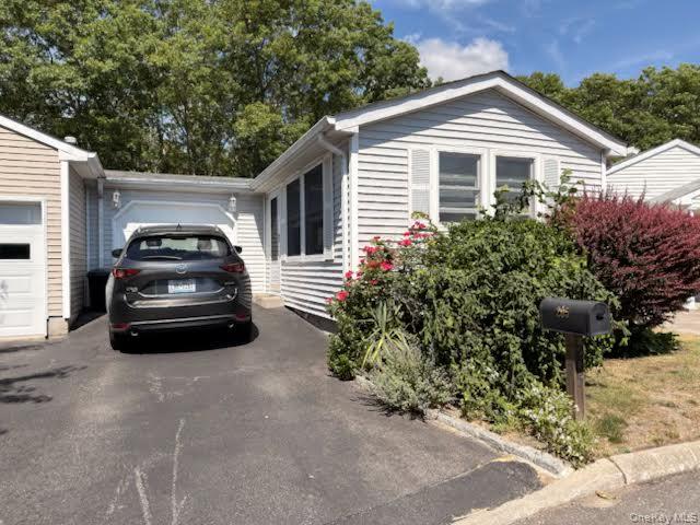 205 Village Circle Property Photo 1