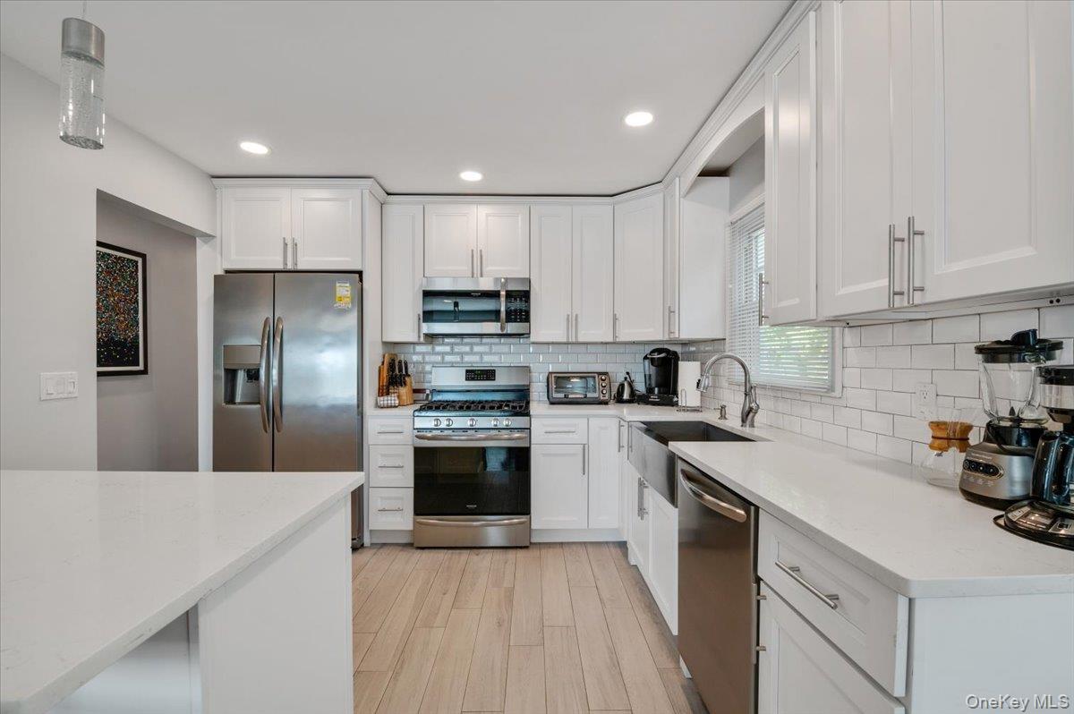 845 E Walnut Street Property Photo 3