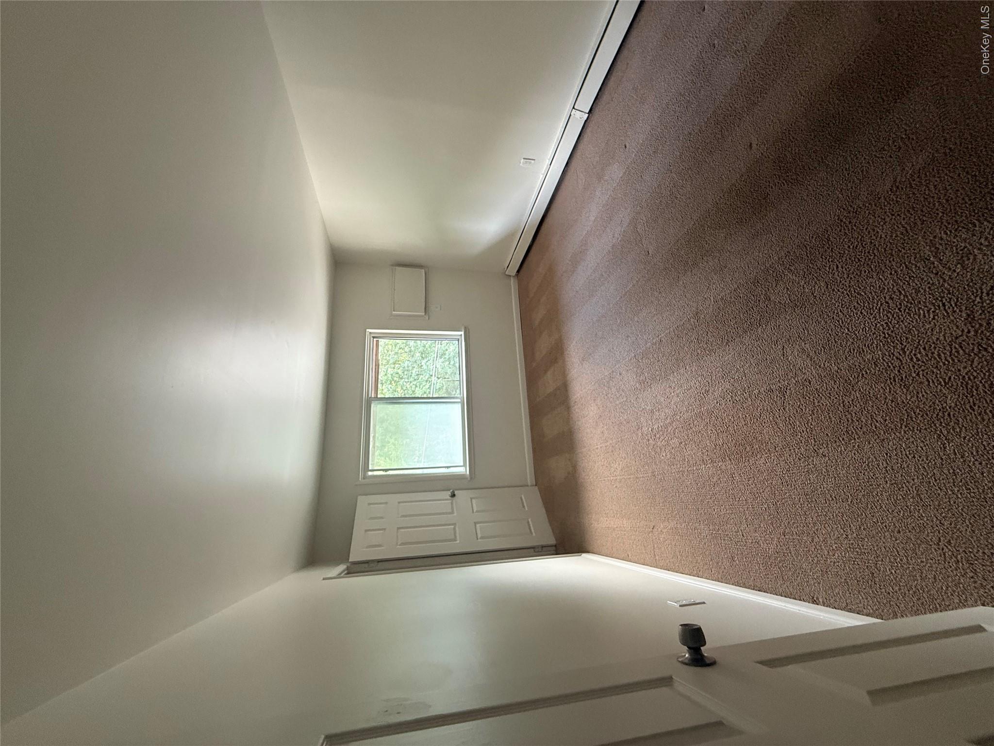 81 Shaker Heights Road Ch 22 Property Photo 5