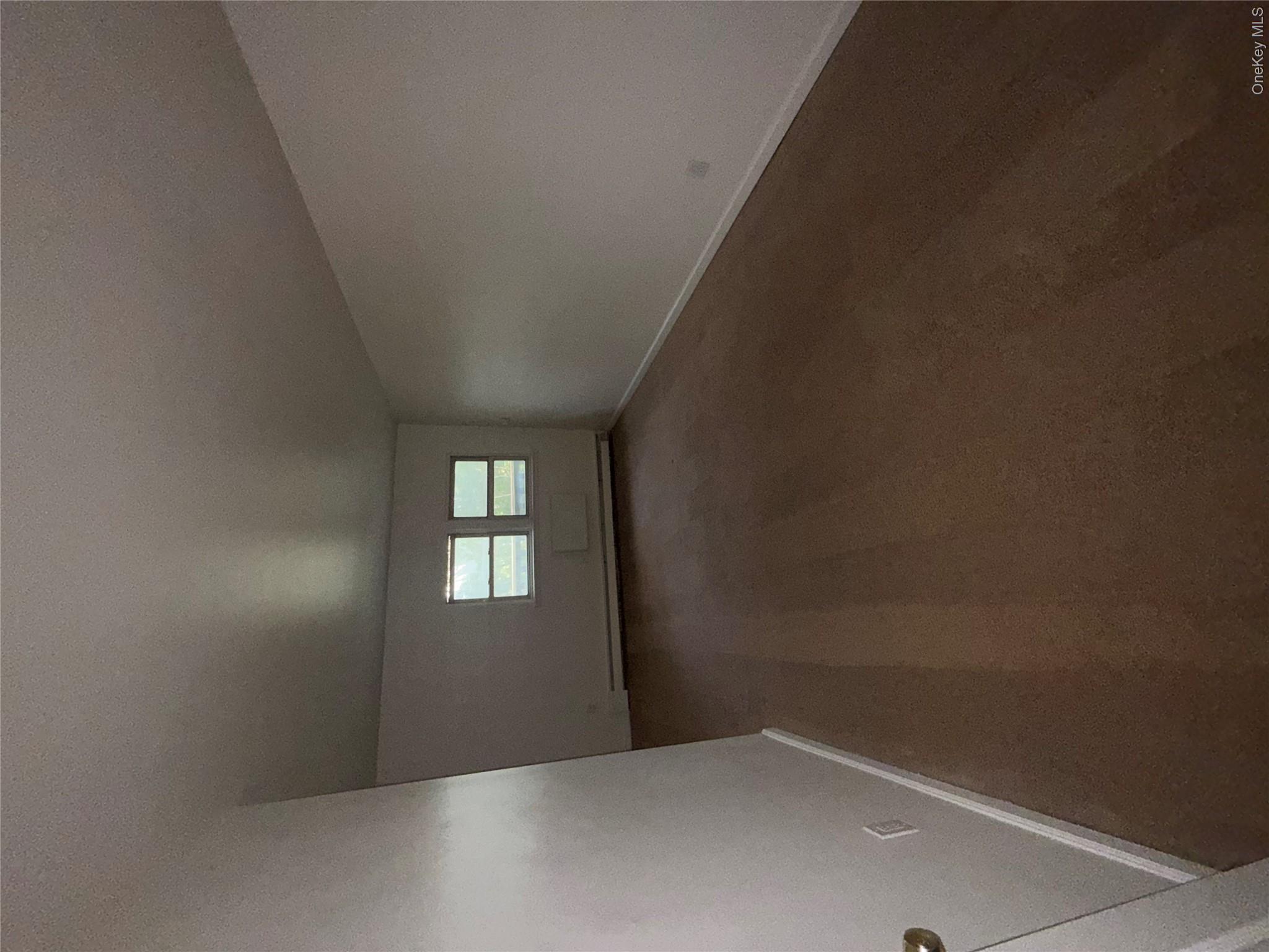 81 Shaker Heights Road Ch 22 Property Photo 6